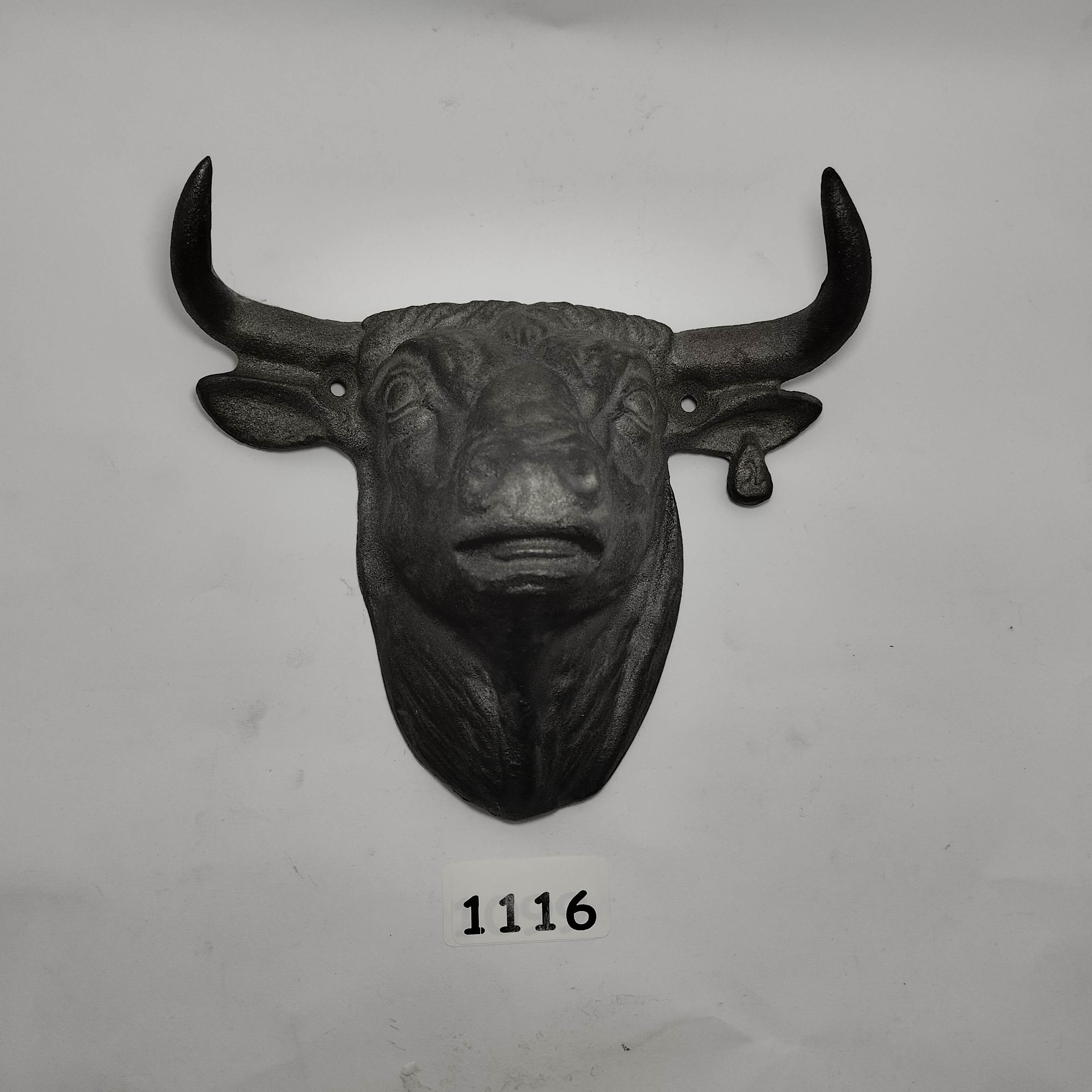1116